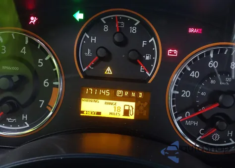 2010 Nissan Armada Platinum z USA, uszkodzony, nr VIN 5N1BA0ND5AN624152